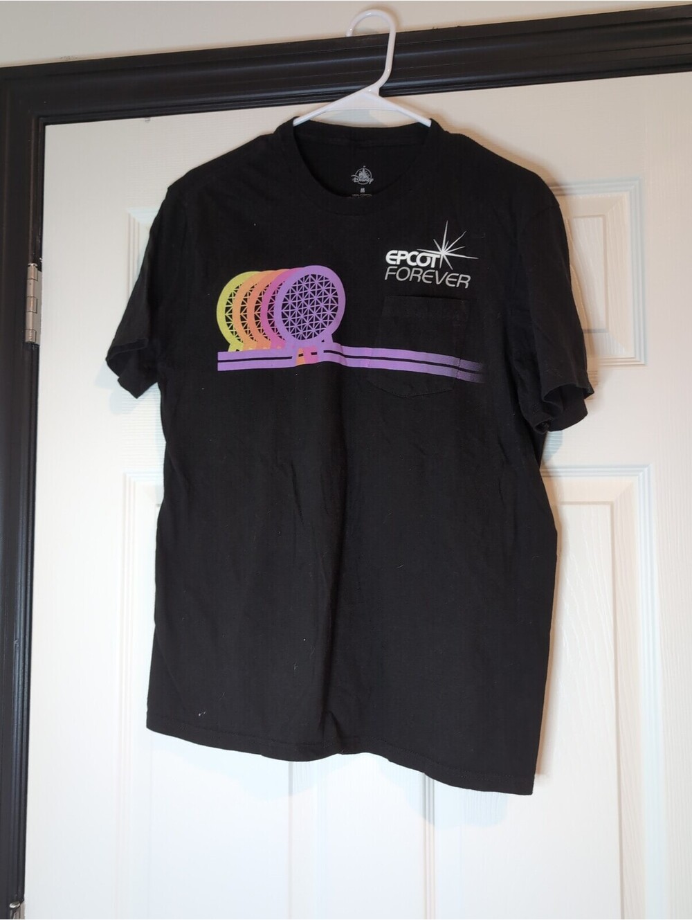 Medium Disney Epcot forever T-shirt